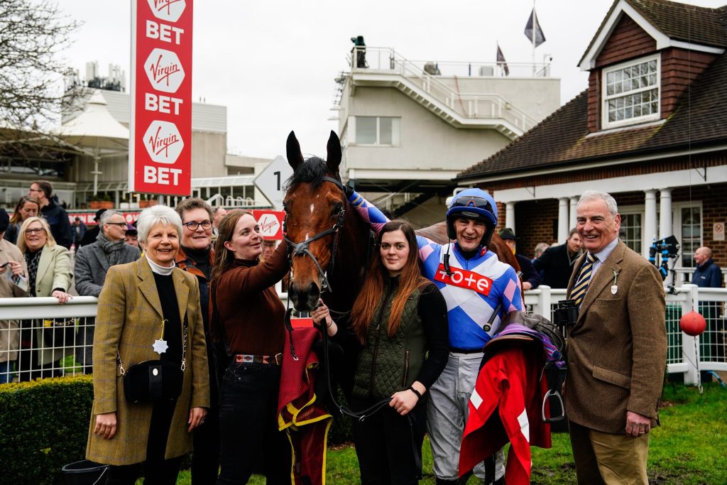 Nickle Back In Winners Enclosure At Sandown 3 February 2024 Image   Nickle Back In Winners Enclosure At Sandown 3 February 2024 Image Courtesy Of Megan Of Sandownracingimages Scaled 1024x683 