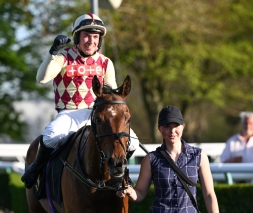 Sam and Jamie Win at Huntingdon